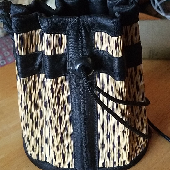 Super cute bamboo purse - Picture 2 of 6